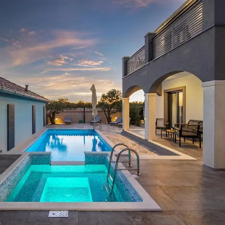 Villa Rustic Luxury Dalma & Dalmata Murvica (Policnik)