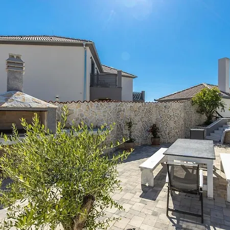 Rustic Luxury Dalma & Dalmata Villa Murvica (Policnik)