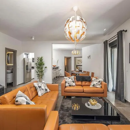 Rustic Luxury Dalma & Dalmata Villa